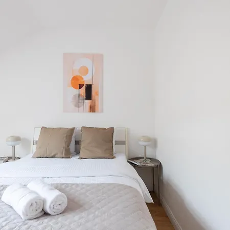 Lejlighed 3-room With Beautiful View Prag